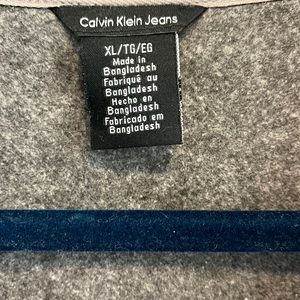 Gently used Calvin Klein extra large sweater/jacket